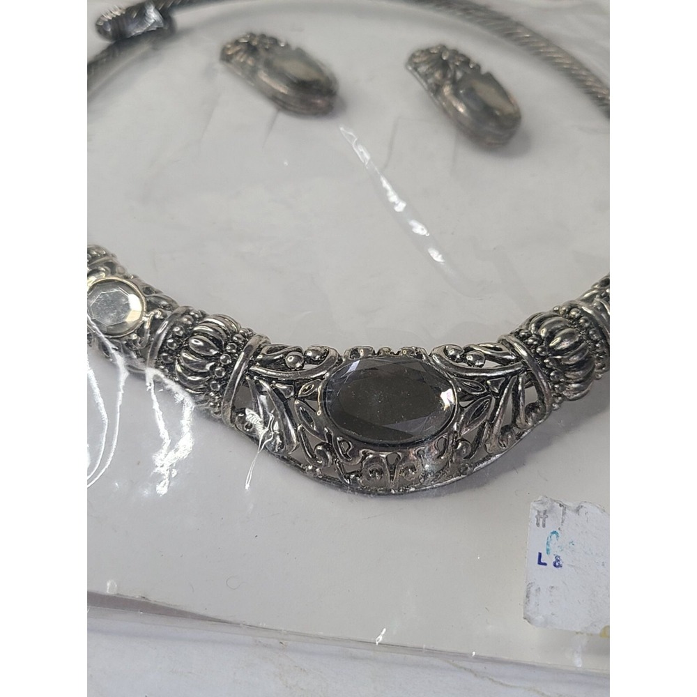 Boutique Collection Silvertone Necklace & Earring Set - Picture 2 of 7